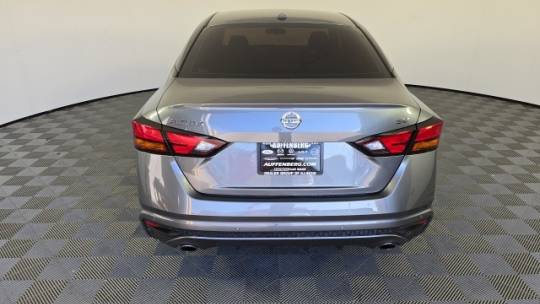 2021 nissan altima 2.5 sv