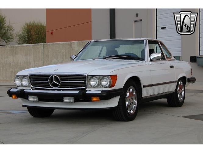 1988 mercedes-benz 560sl in o'fallon, illinois