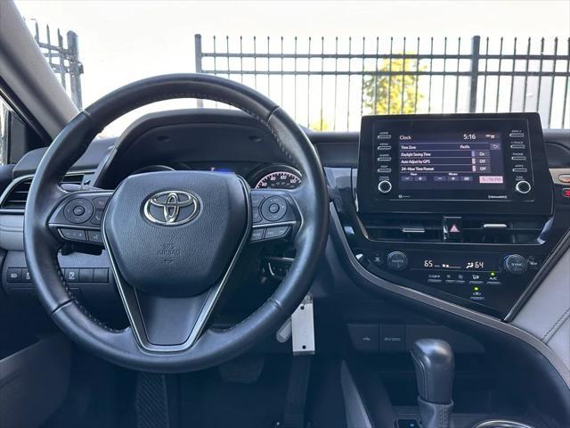 2023 toyota camry se