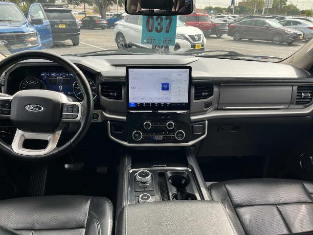 2022 ford expedition xlt