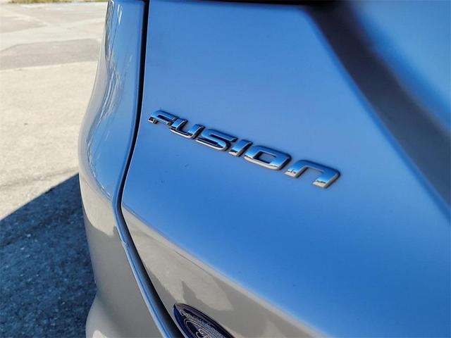 2018 ford fusion se