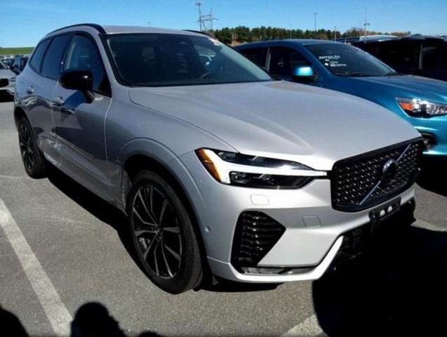 2024 volvo xc60 b5 plus dark theme
