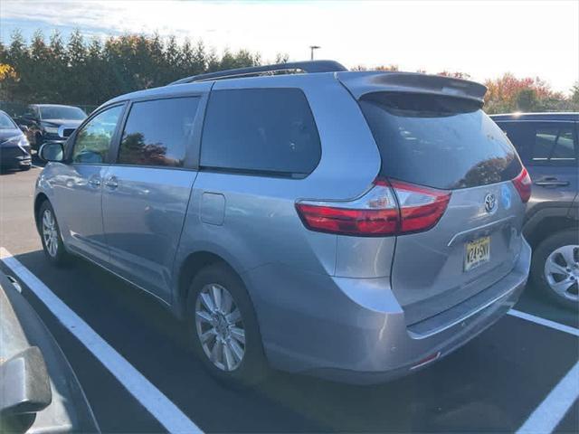 2017 toyota sienna xle