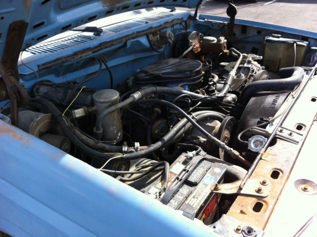 1981 ford f-100 custom standard cab pickup 2-door 4.9l