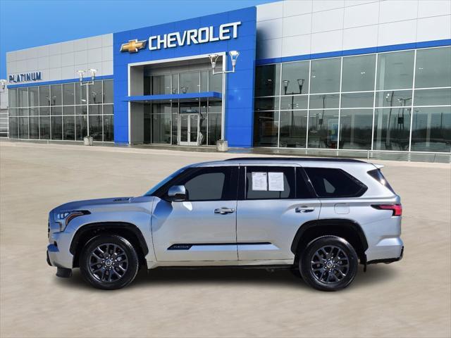 2023 toyota sequoia base