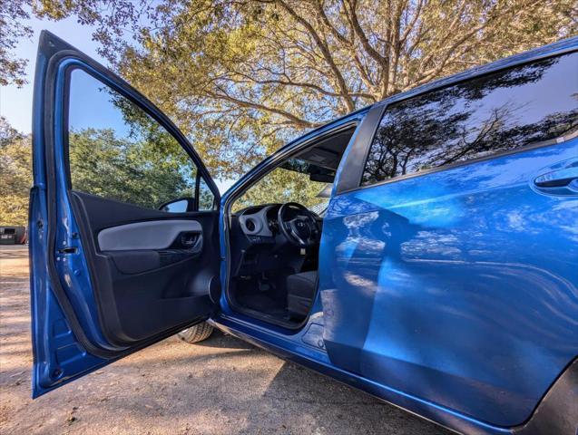2015 toyota yaris l