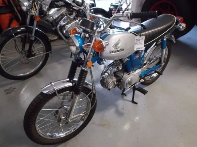 1970 honda cl70 9614 miles silver and blue 72 cc 4 speed manual