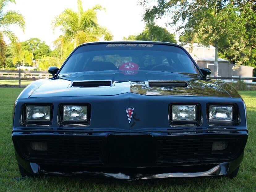 1981 pontiac firebird v8 16v 78,640 miles garage kept