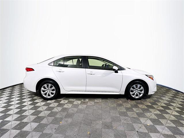 2023 toyota corolla hybrid le