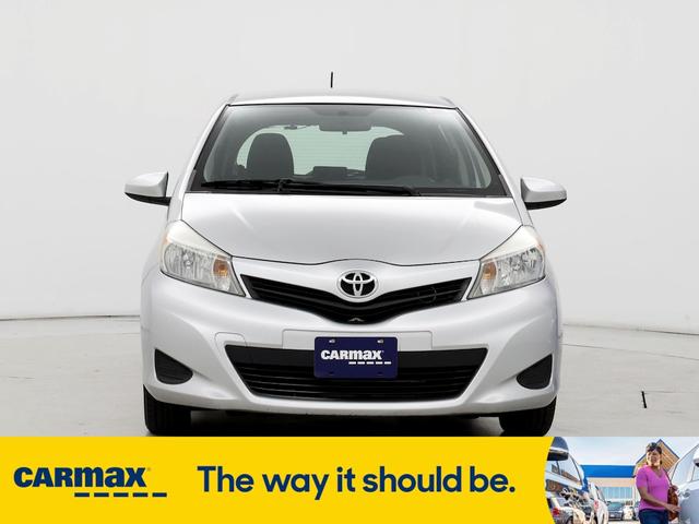 2013 toyota yaris le