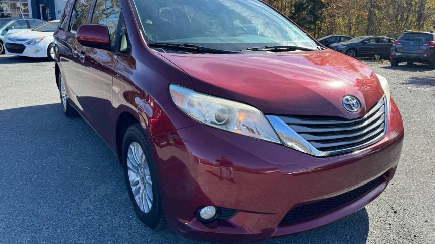 2011 toyota sienna