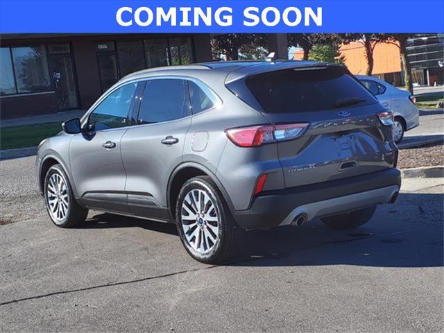 2022 ford escape titanium