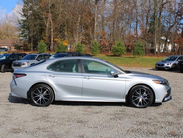 2024 toyota camry se