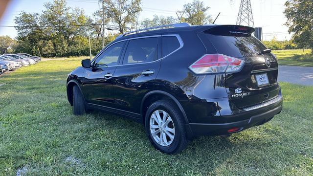 2016 nissan rogue sv