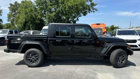 2024 Jeep Gladiator