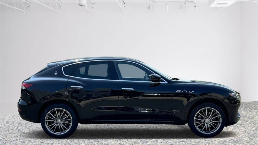 2021 maserati levante granlusso