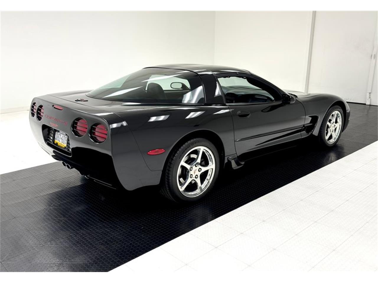 2004 chevrolet corvette