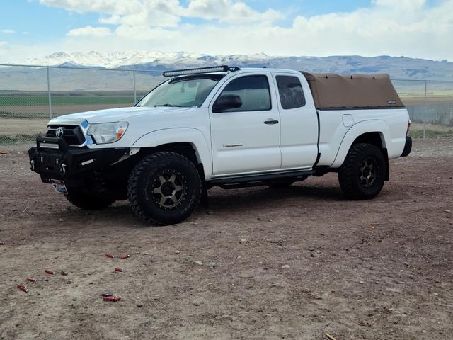 2014 toyota tacoma base