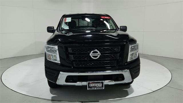 2022 nissan titan sv
