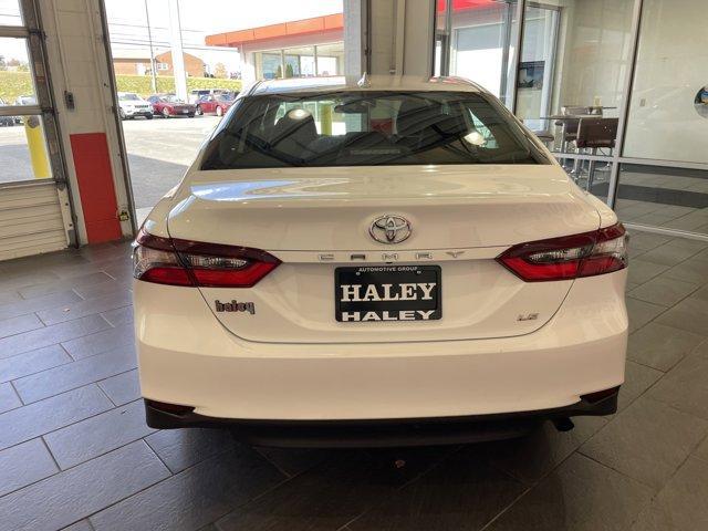 2024 toyota camry le