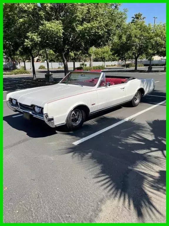 1967 oldsmobile 400cc v8 engine odometer reads 46,850 miles
