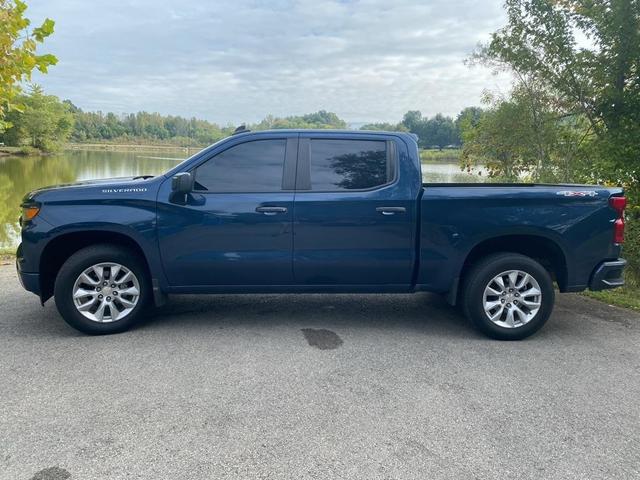2022 chevrolet silverado 1500 custom