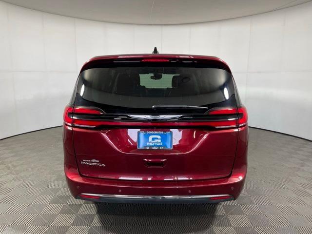 2023 chrysler pacifica touring-l