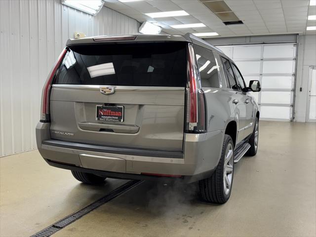 2017 cadillac escalade luxury