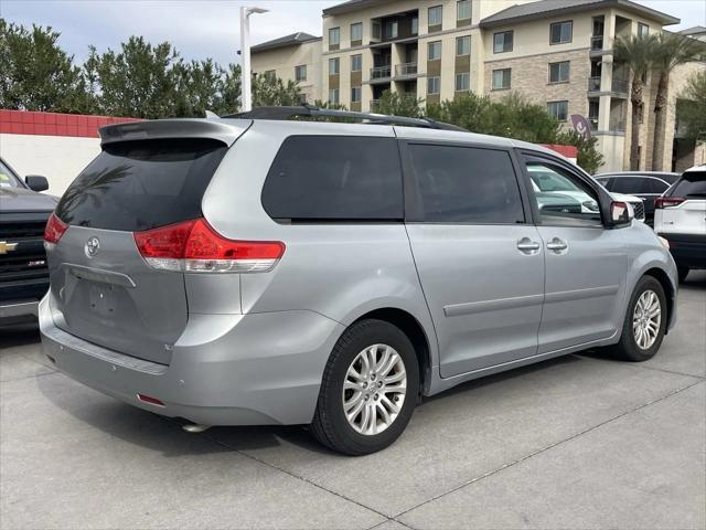 2013 toyota sienna xle