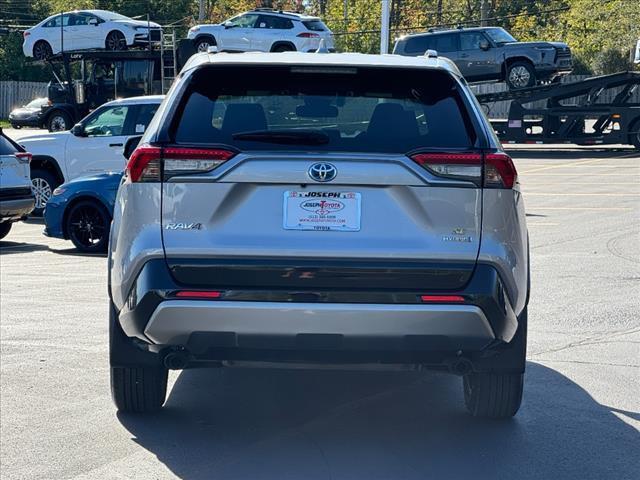 2024 toyota rav4 hybrid se