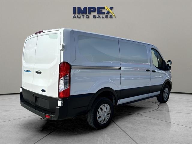2022 ford transit-350 base