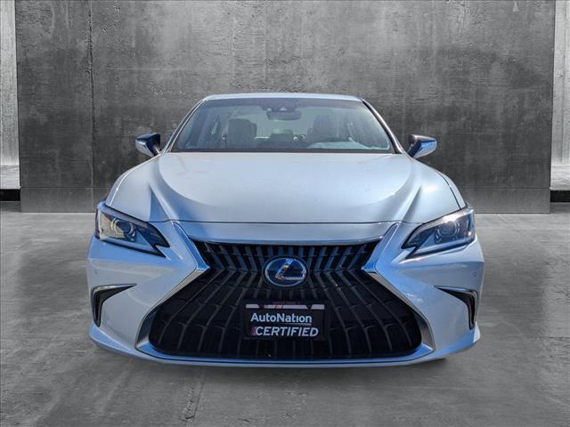 2022 lexus es 300h base