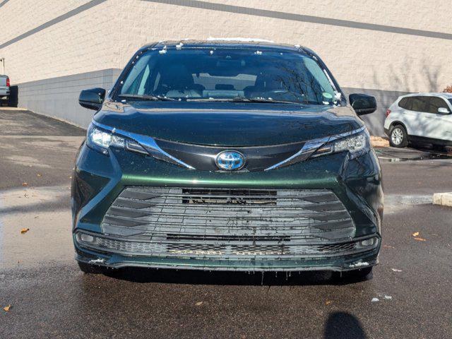 2022 toyota sienna le