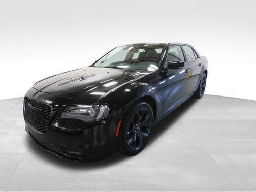 2021 chrysler 300 in saint louis, missouri