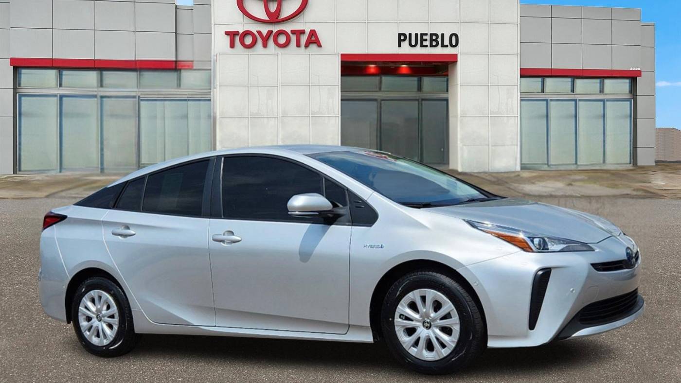 2021 toyota prius le