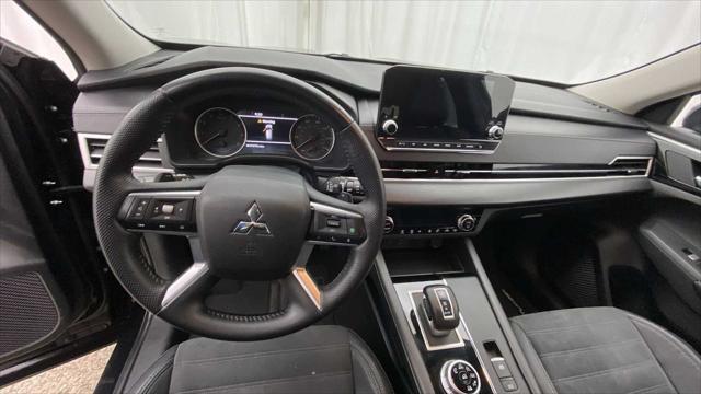 2023 mitsubishi outlander se