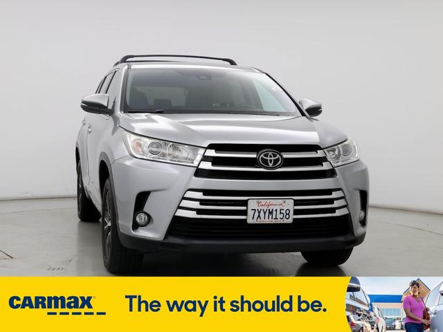 2017 toyota highlander le plus