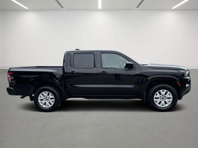 2022 nissan frontier sv