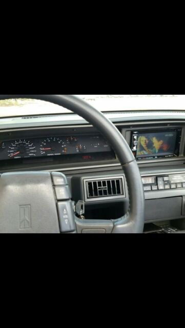 oldsmobile: cutlass convertible