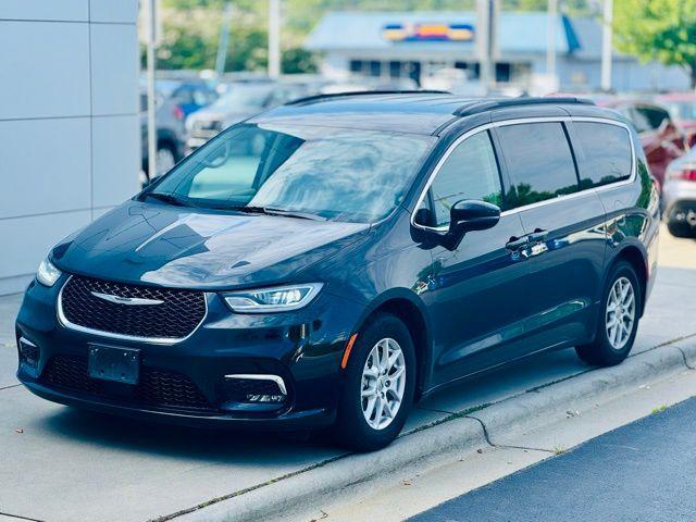 2022 chrysler pacifica touring-l