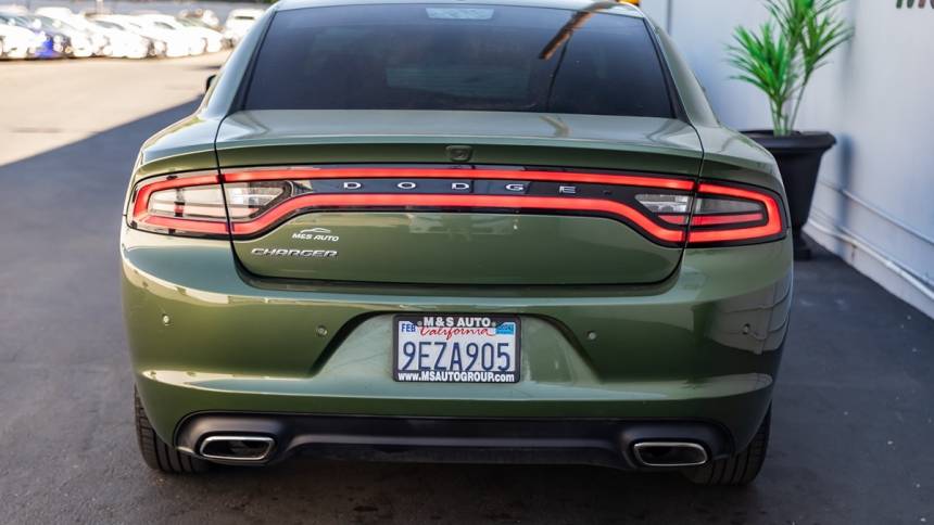2022 dodge charger sxt