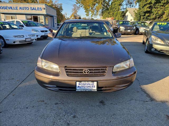 1998 toyota camry le