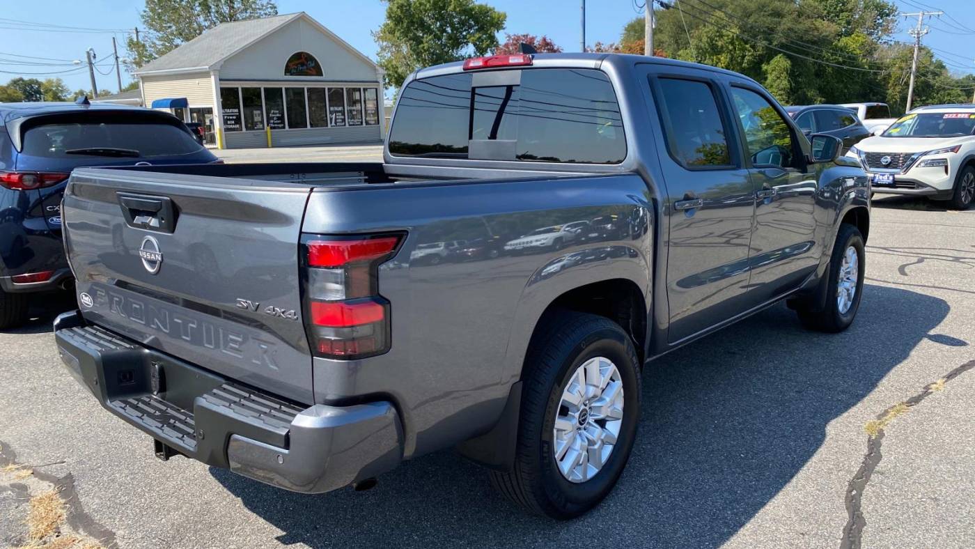 2023 nissan frontier sv