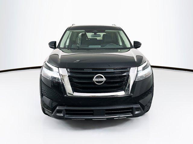 2023 nissan pathfinder sv