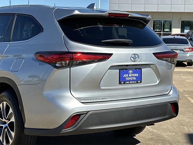 2023 toyota highlander xle