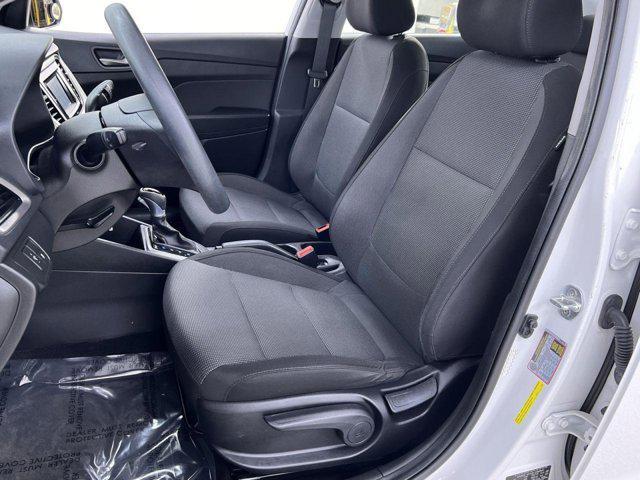 2019 hyundai accent se