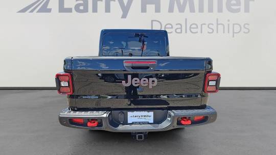 2024 Jeep Gladiator