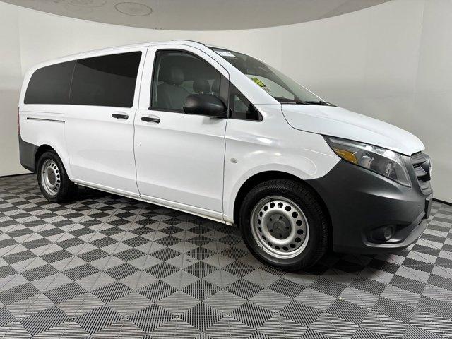 2016 mercedes-benz metris base