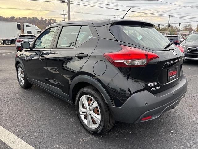 2020 nissan kicks s
