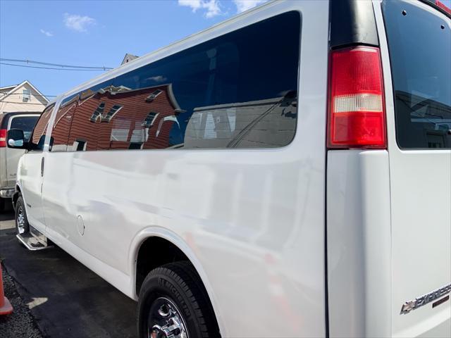 2005 chevrolet express 3500 extended wagon